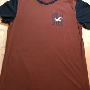 Hollister T